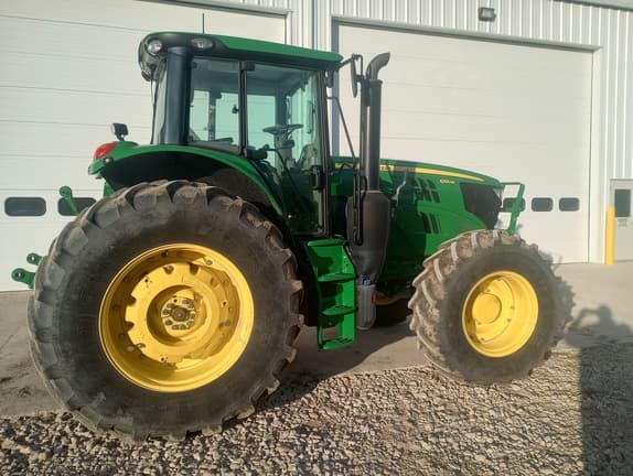 Image of John Deere 6155M equipment image 4