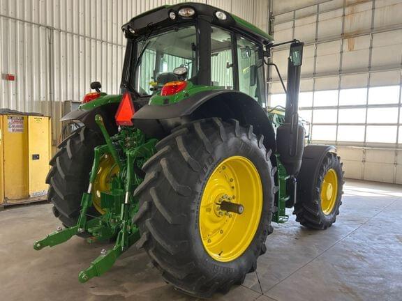 Image of John Deere 6155M equipment image 4
