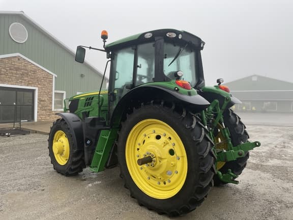 Image of John Deere 6155M equipment image 4