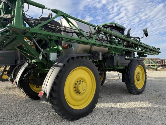 Image of John Deere 616R equipment image 2