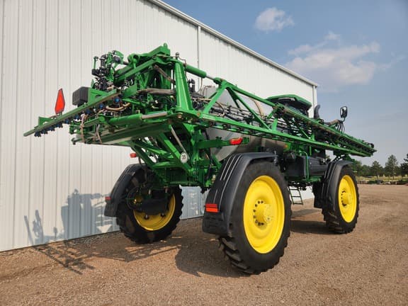 Image of John Deere 616R equipment image 4