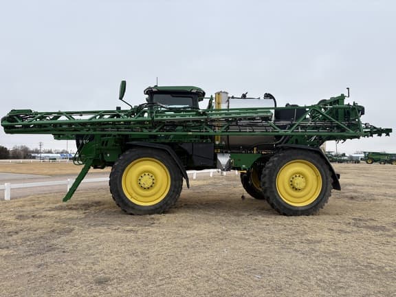Image of John Deere 616R equipment image 4