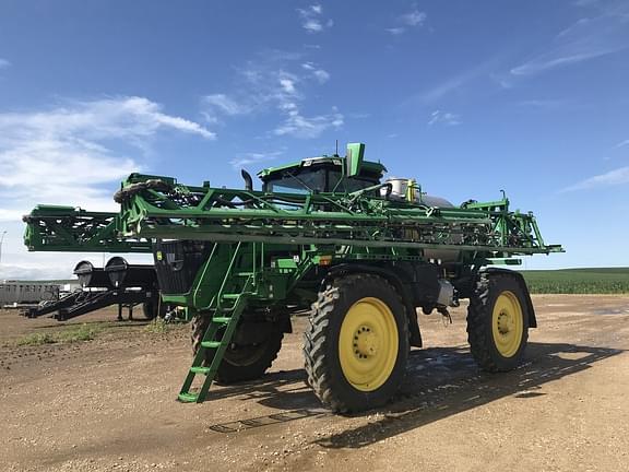 Image of John Deere 616R equipment image 1