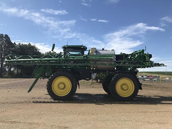 Image of John Deere 616R equipment image 2