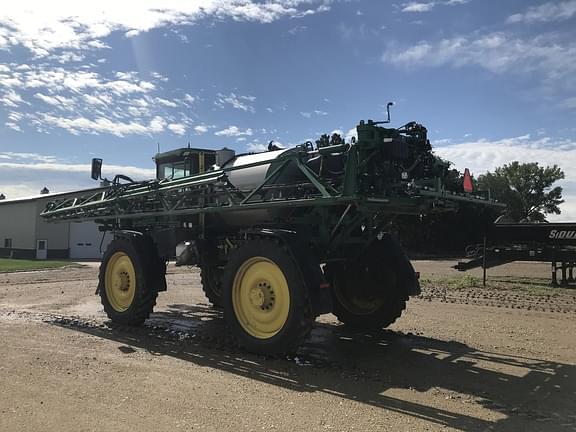 Image of John Deere 616R equipment image 3