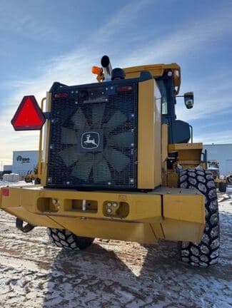 Image of John Deere 624P equipment image 3