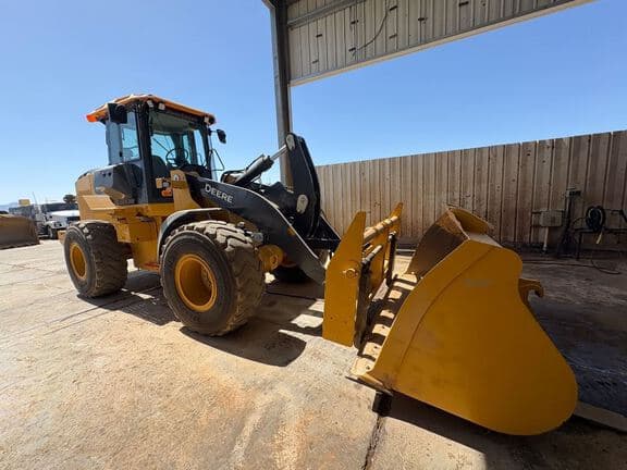 Image of John Deere 624P Primary image