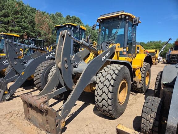 Image of John Deere 624P Primary image