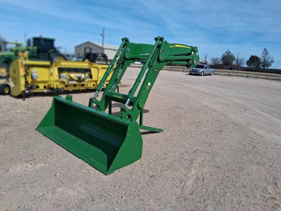 2023 John Deere 640R Equipment Image0