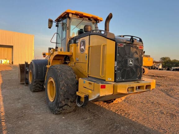 Image of John Deere 644P equipment image 4