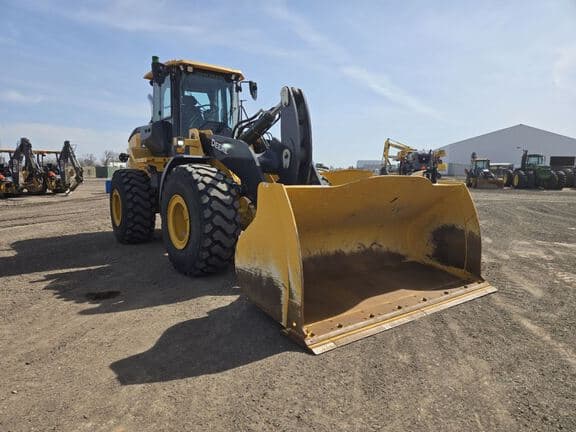 Image of John Deere 644P equipment image 3