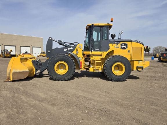 Image of John Deere 644P equipment image 1