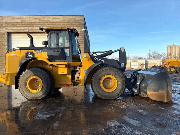 Image of John Deere 644P equipment image 4