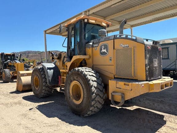 Image of John Deere 644P equipment image 1
