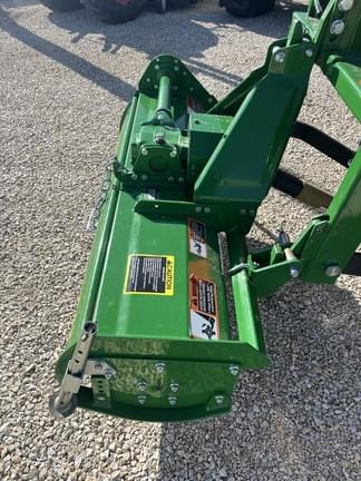 Image of John Deere 647 equipment image 1