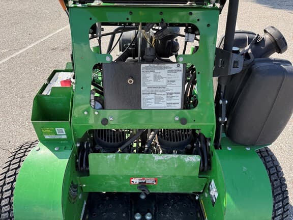 Image of John Deere 652R equipment image 2