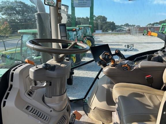 Image of John Deere 6R 165 equipment image 4