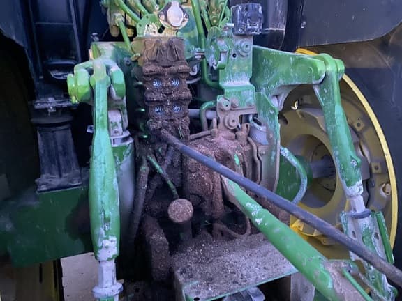 Image of John Deere 6R 195 equipment image 4