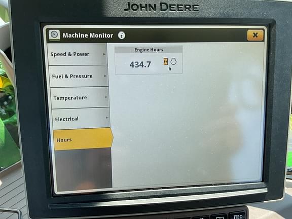 Image of John Deere 6R 215 equipment image 2
