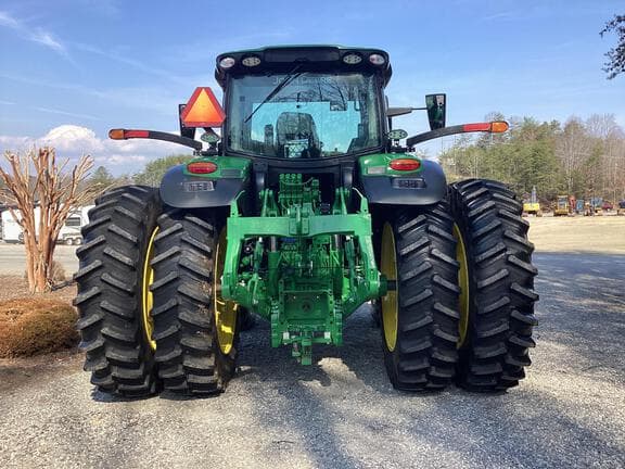 Image of John Deere 6R 215 equipment image 4