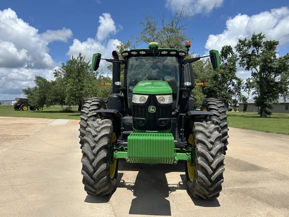Image of John Deere 6R 230 equipment image 2