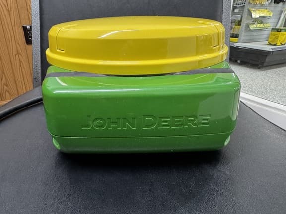 Image of John Deere 7000 equipment image 1