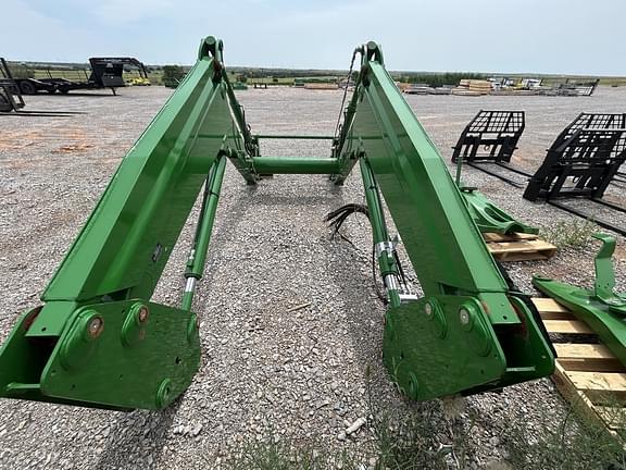 Image of John Deere 700M equipment image 2
