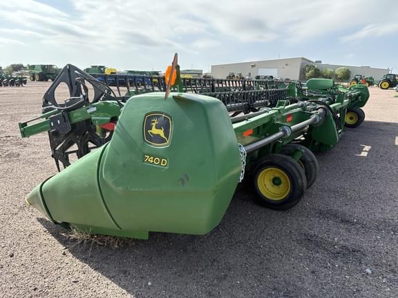 Image of John Deere 740D equipment image 3
