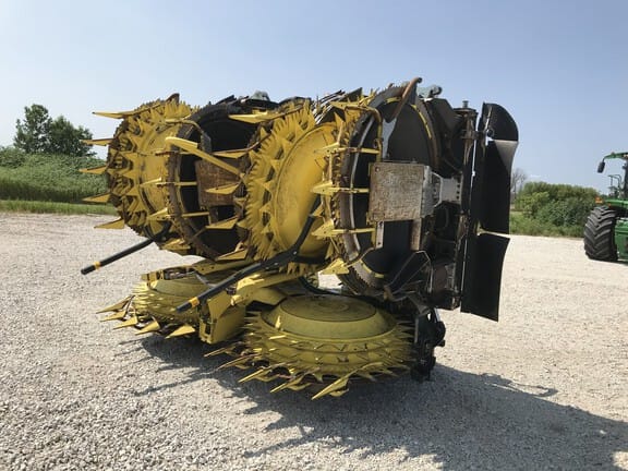 2023 John Deere 772 Equipment Image0