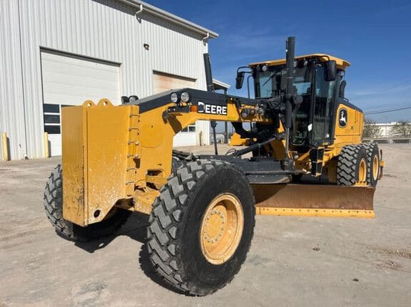 Image of John Deere 772G Primary image
