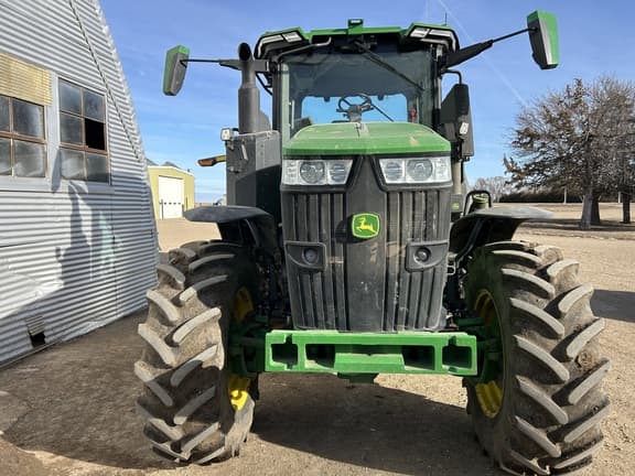 Image of John Deere 7R 210 equipment image 4