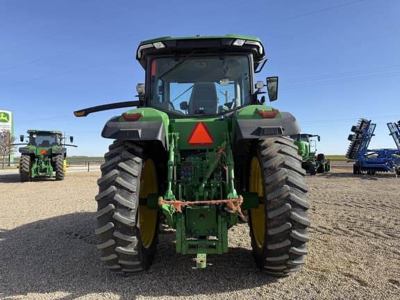 Image of John Deere 7R 210 equipment image 3