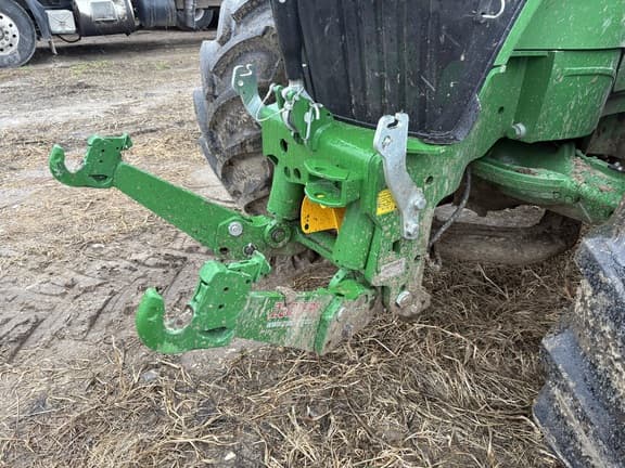 Image of John Deere 7R 230 equipment image 4