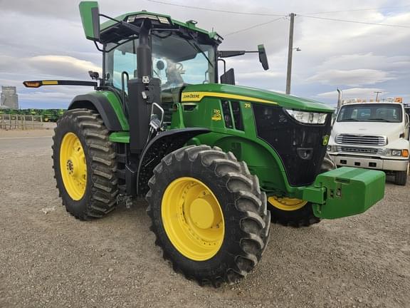 Image of John Deere 7R 230 equipment image 1