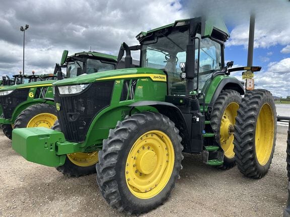 2023 John Deere 7R 250 Equipment Image0