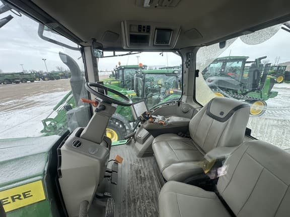 Image of John Deere 7R 250 equipment image 4
