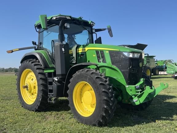 Image of John Deere 7R 310 equipment image 2