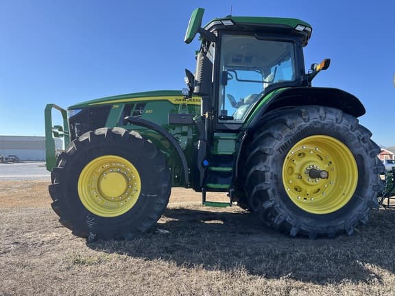 Image of John Deere 7R 310 equipment image 2