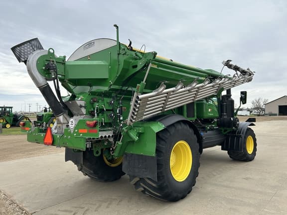Image of John Deere 800R equipment image 4