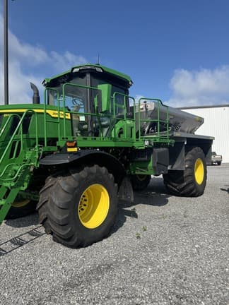 Image of John Deere 800R equipment image 1