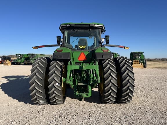 Image of John Deere 8R 230 equipment image 3