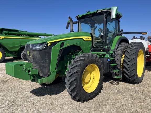 Image of John Deere 8R 230 Primary image