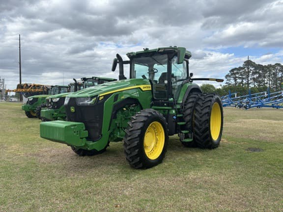 Image of John Deere 8R 230 Image 1