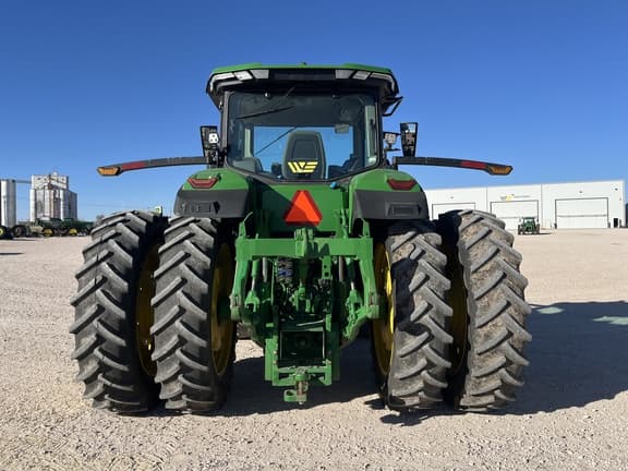 Image of John Deere 8R 230 equipment image 3
