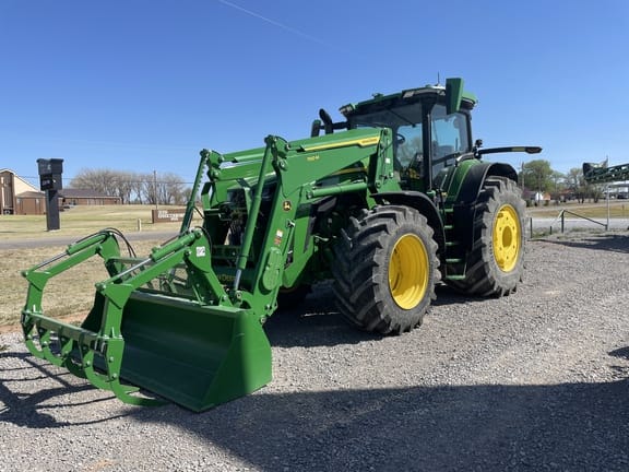 2023 John Deere 8R 230 Equipment Image0
