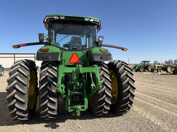 Image of John Deere 8R 230 equipment image 3
