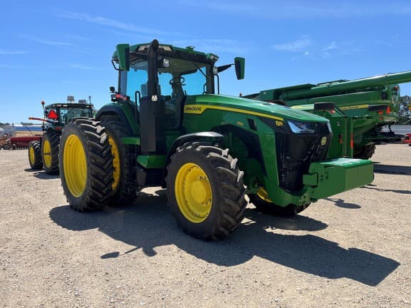 Image of John Deere 8R 250 equipment image 1