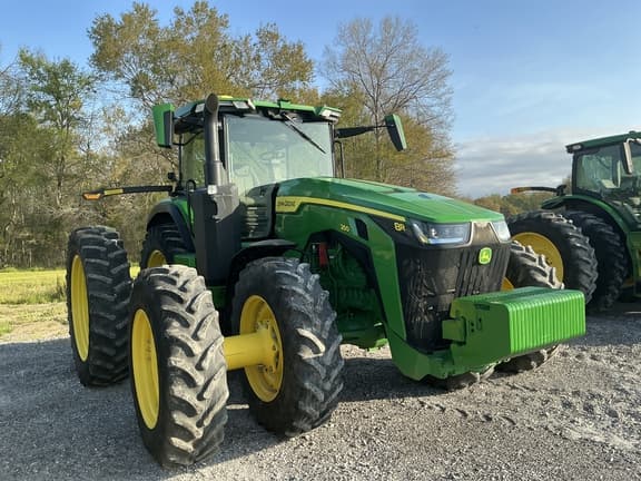 Image of John Deere 8R 250 equipment image 1