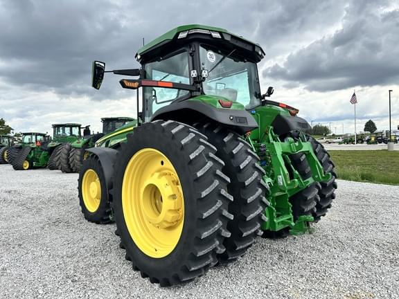 Image of John Deere 8R 250 equipment image 4