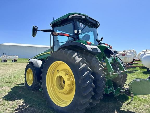 Image of John Deere 8R 250 equipment image 2